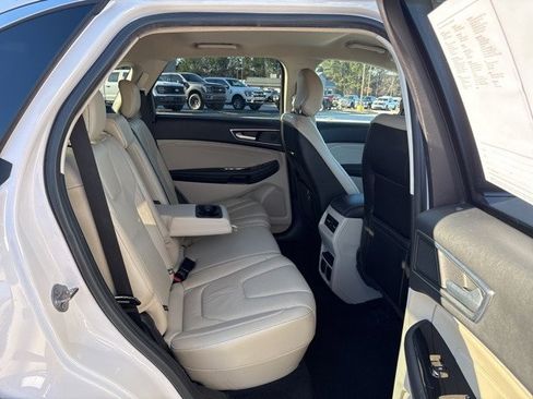 Certified 2019 Ford Edge Titanium image 24