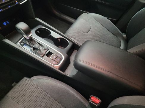 Used 2019 Hyundai Santa Fe SE image 26