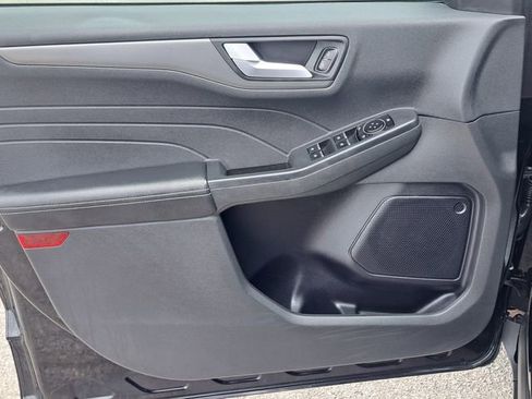 Used 2023 Ford Escape SE FWD image 14