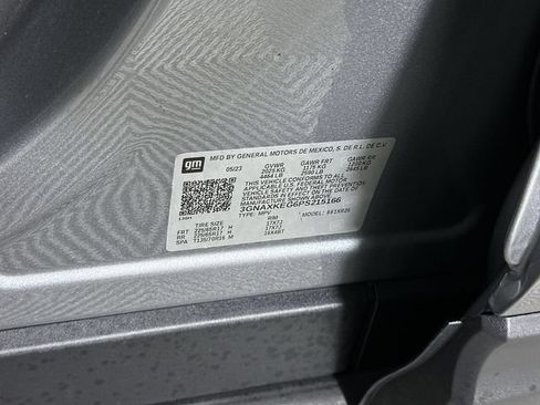 Used 2023 Chevrolet Equinox LT FWD image 35