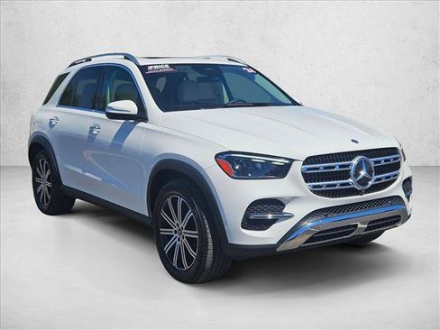 Used 2024 Mercedes-Benz GLE 350 4MATIC image 3