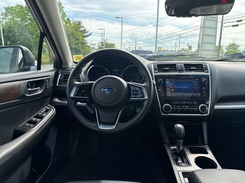 Used 2018 Subaru Outback 3.6R Limited AWD/4WD image 22