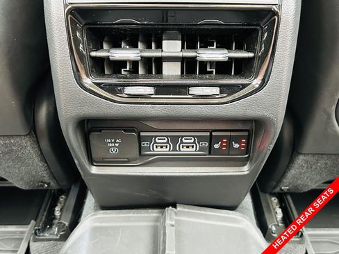 Used 2023 Jeep Grand Cherokee Limited w/ Black Appearance Package AWD/4WD image 8