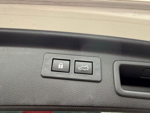 Used 2021 Subaru Forester Premium image 18