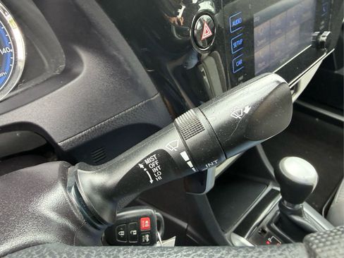 Used 2019 Toyota Corolla LE FWD image 26