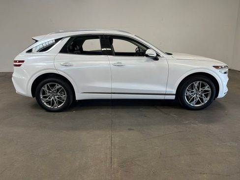 Used 2025 Genesis GV70 2.5T AWD/4WD image 2