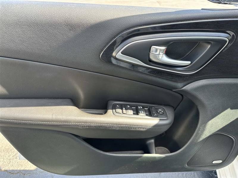 Used 2016 Chrysler 200 C w/ Sun & Sound Group FWD image 8