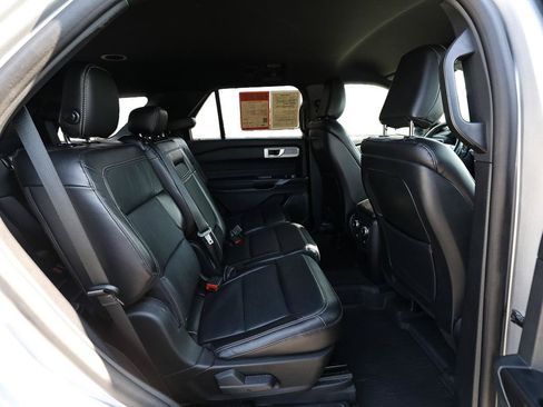 Used 2020 Ford Explorer Limited AWD/4WD image 24