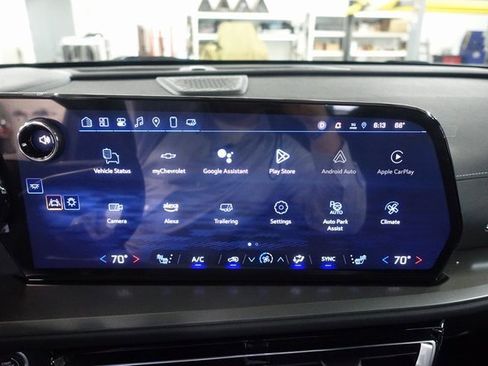 Used 2025 Chevrolet Traverse LT w/ Enhanced Driving Package image 14