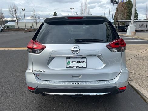 Used 2019 Nissan Rogue S FWD image 5