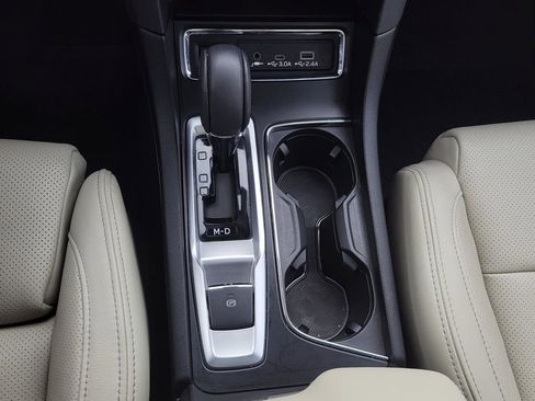 Certified 2023 Subaru Ascent Limited w/ Technology Package image 29