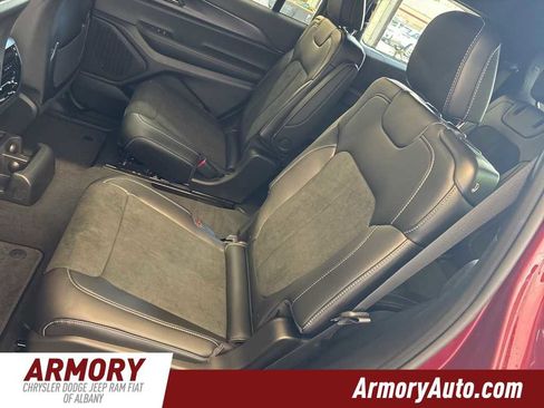 New 2025 Jeep Grand Cherokee L Altitude image 27