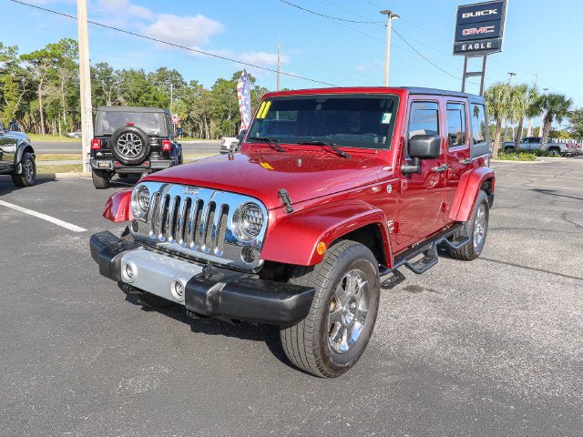 Used 2011 Jeep Wrangler Unlimited Sahara w/ Dual Top Group AWD/4WD image 3