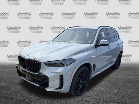 Used 2026 BMW X5 sDrive40i w/ M Sport Package image 7