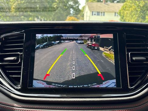 Used 2024 Dodge Durango GT image 16