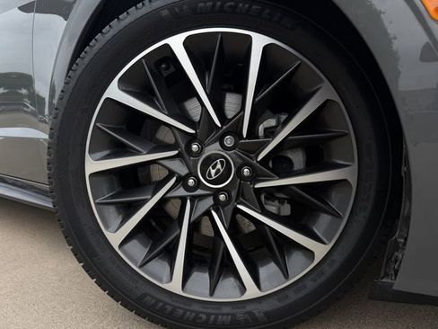 Used 2021 Hyundai Sonata Limited image 10