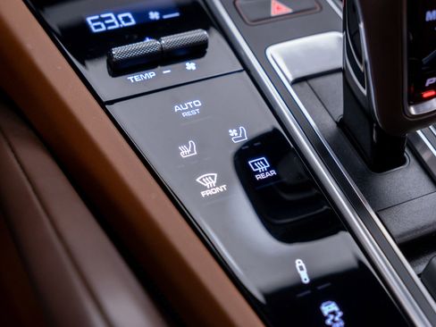 Certified 2023 Porsche Cayenne Turbo AWD/4WD image 27