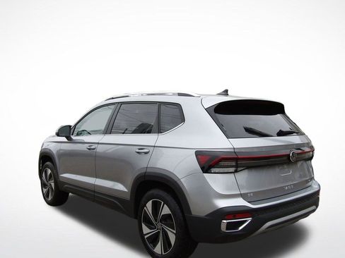 New 2026 Volkswagen Taos SE AWD/4WD image 10