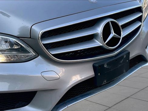 Used 2014 Mercedes-Benz E 350 4MATIC Sedan image 31