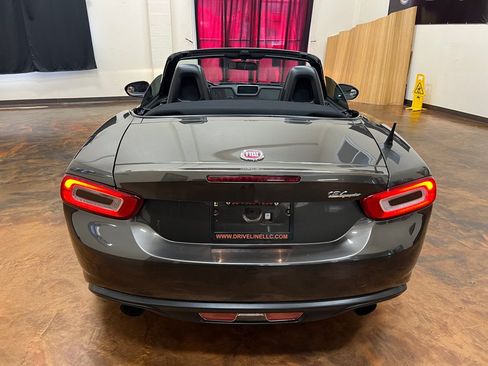 Used 2017 FIAT 124 Spider Classica RWD image 8