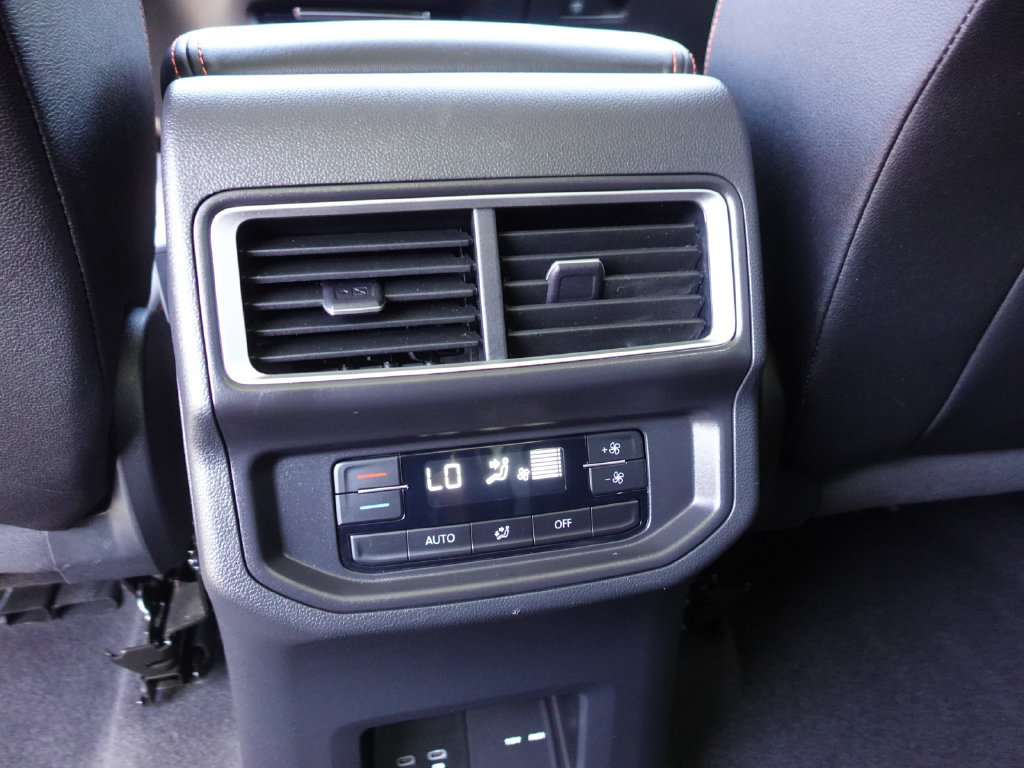 Used 2026 Volkswagen Atlas Peak Edition AWD/4WD image 25