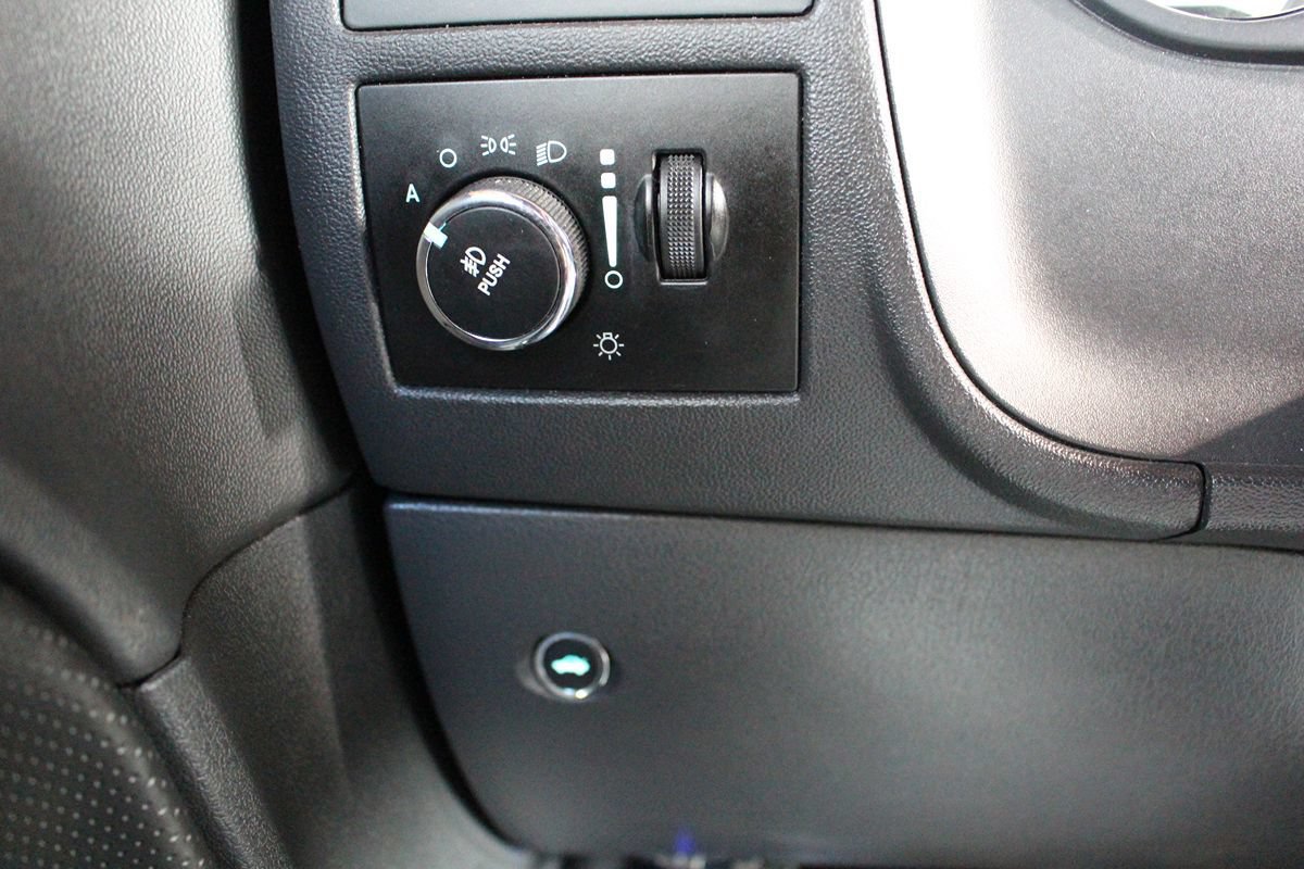 Used 2013 Dodge Challenger R/T Plus RWD image 16