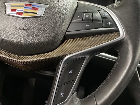 Used 2017 Cadillac XT5 Platinum image 23