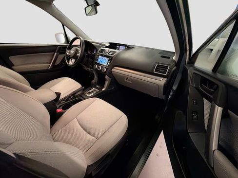 Used 2017 Subaru Forester 2.5i Premium w/ All-Weather Package image 27