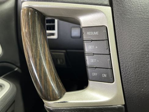 Used 2008 Lincoln MKX AWD image 25