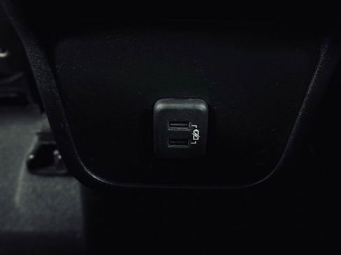 Used 2022 Chevrolet Equinox LS image 18