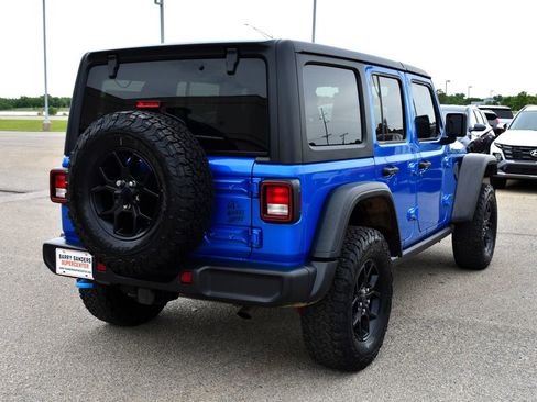 Used 2024 Jeep Wrangler Unlimited AWD/4WD image 3