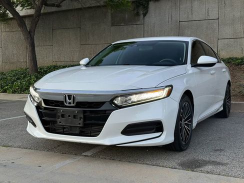 Used 2020 Honda Accord LX image 3