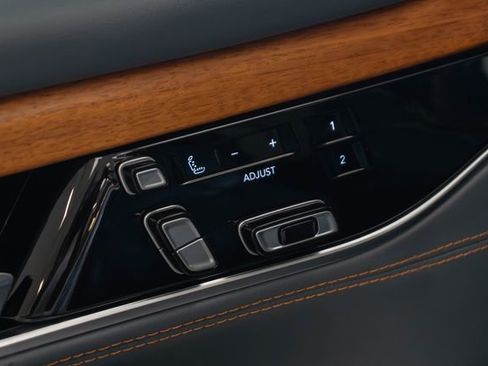 Used 2022 Jeep Grand Wagoneer Series II w/ Flexible Seating Group AWD/4WD image 19