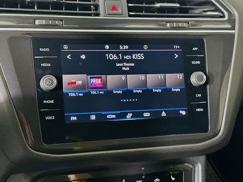 Used 2024 Volkswagen Tiguan SE image 19