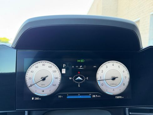 Used 2024 Hyundai Elantra SEL FWD image 10