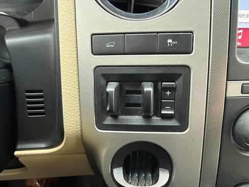 Used 2017 Ford Expedition EL XLT w/ Equipment Group 202A image 23