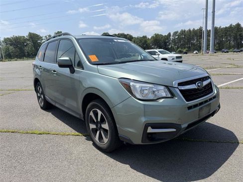 Used 2017 Subaru Forester 2.5i Premium AWD/4WD image 6