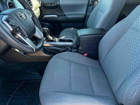 Used 2022 Toyota Tacoma SR5 image 13