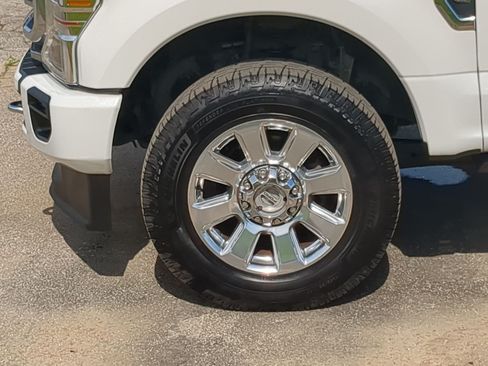 Used 2021 Ford F350 Platinum AWD/4WD image 10