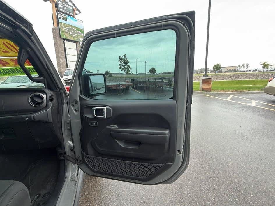 Used 2023 Jeep Gladiator Sport AWD/4WD image 27