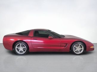 Used 2001 Chevrolet Corvette Coupe RWD video 2