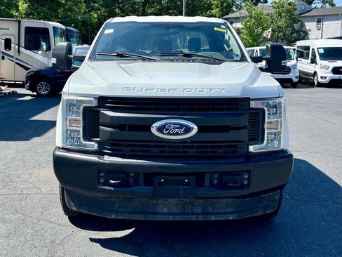 Used 2019 Ford F250 XL w/ Power Equipment Group AWD/4WD image 3