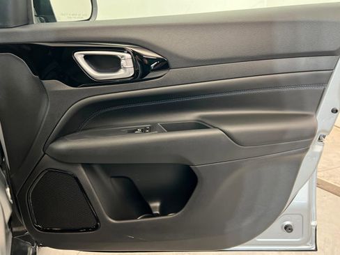 New 2026 Jeep Compass Latitude image 23