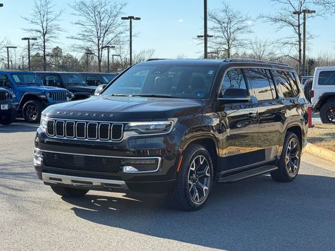 Certified 2024 Jeep Wagoneer Series III image 3