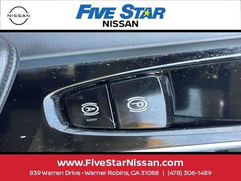 Used 2024 Volvo XC60 B5 Plus w/ Protection Package Premier AWD/4WD image 29