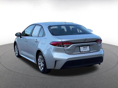 Used 2025 Toyota Corolla LE FWD image 11