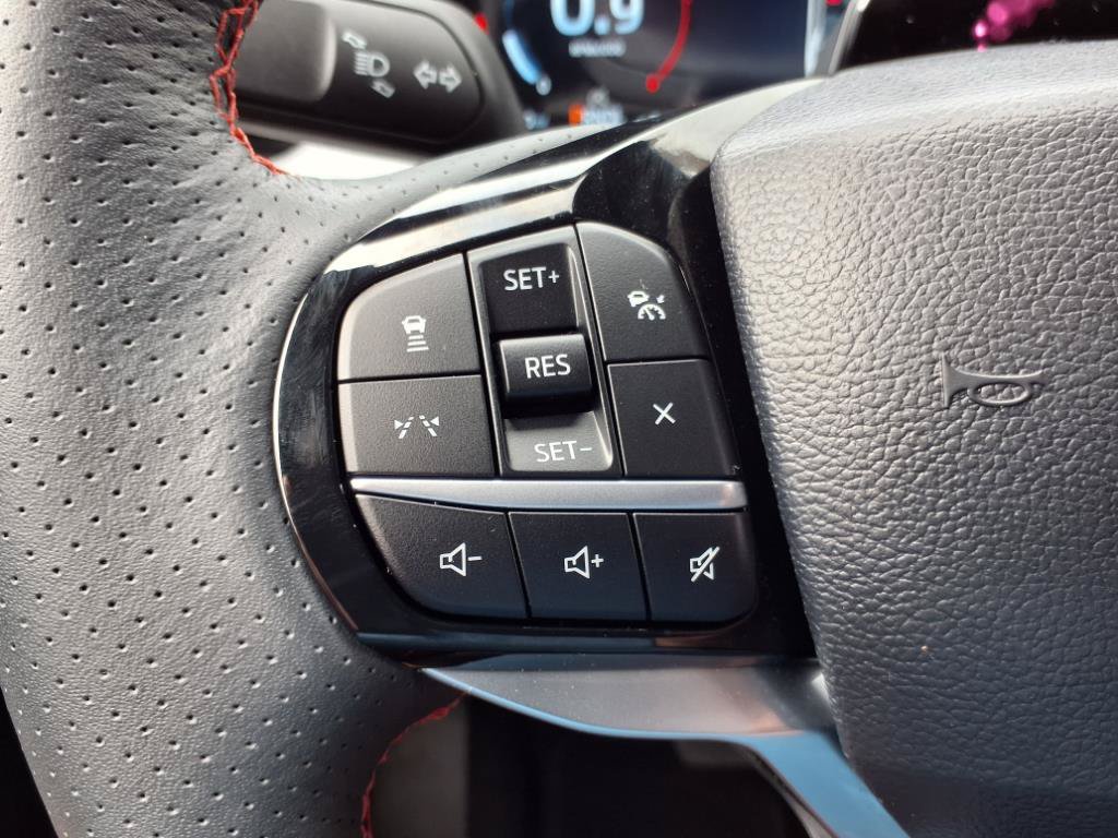 Used 2025 Ford Explorer ST-Line RWD image 15