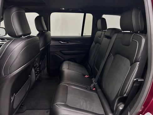 New 2025 Jeep Grand Cherokee 4WD image 20