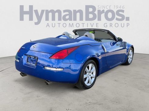 Used 2005 Nissan 350Z Touring RWD image 3