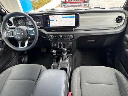 Used 2025 Jeep Wrangler Sahara w/ Safety Group image 6